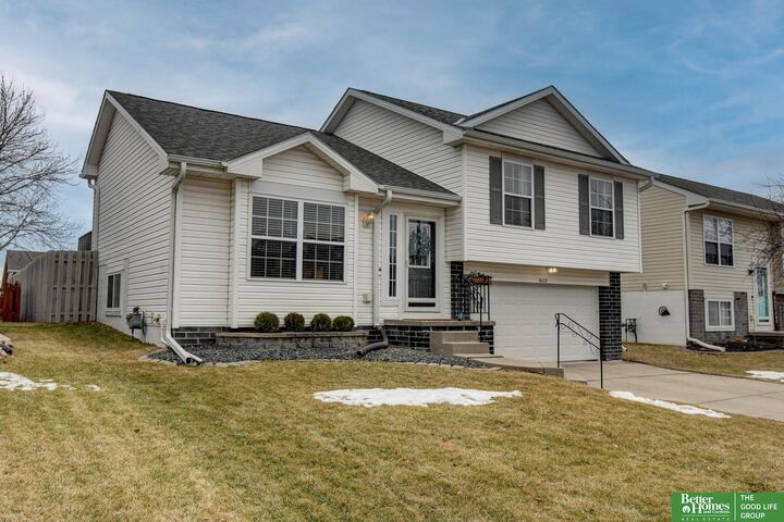 Property Photo:  16621 Erskine Street  NE 68116 