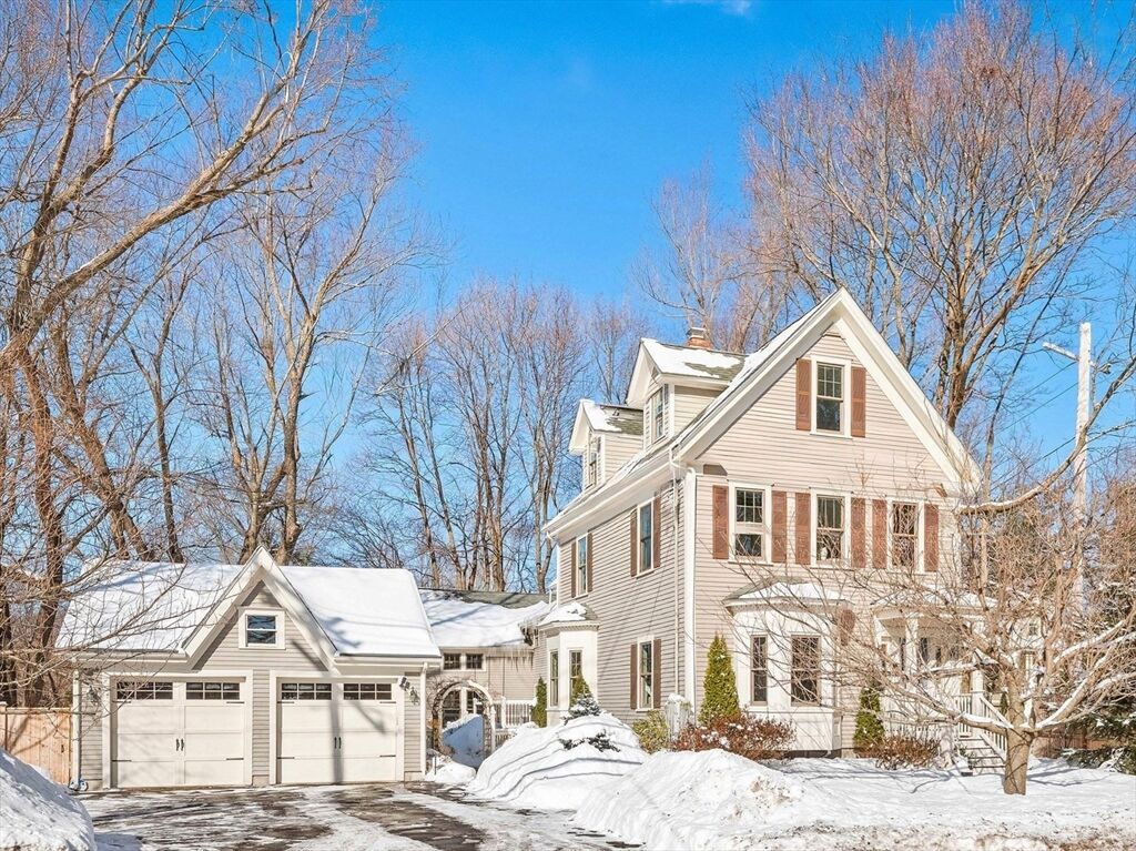 Property Photo:  20 Maple Street  MA 02420 