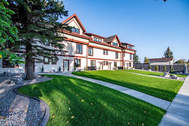 Property Photo: 5024 48 Street AB T4T 1C1