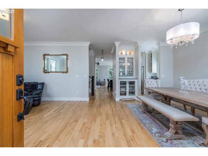 Property Photo:  4412 SW Shattuck Rd  OR 97221 