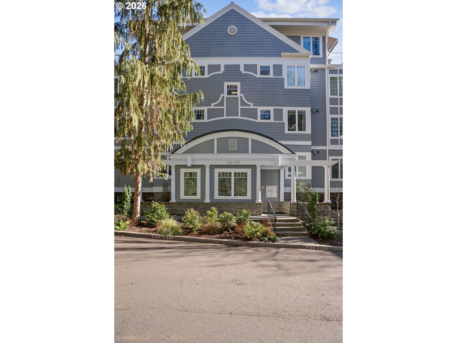 Property Photo:  113 Furnace St  OR 97034 