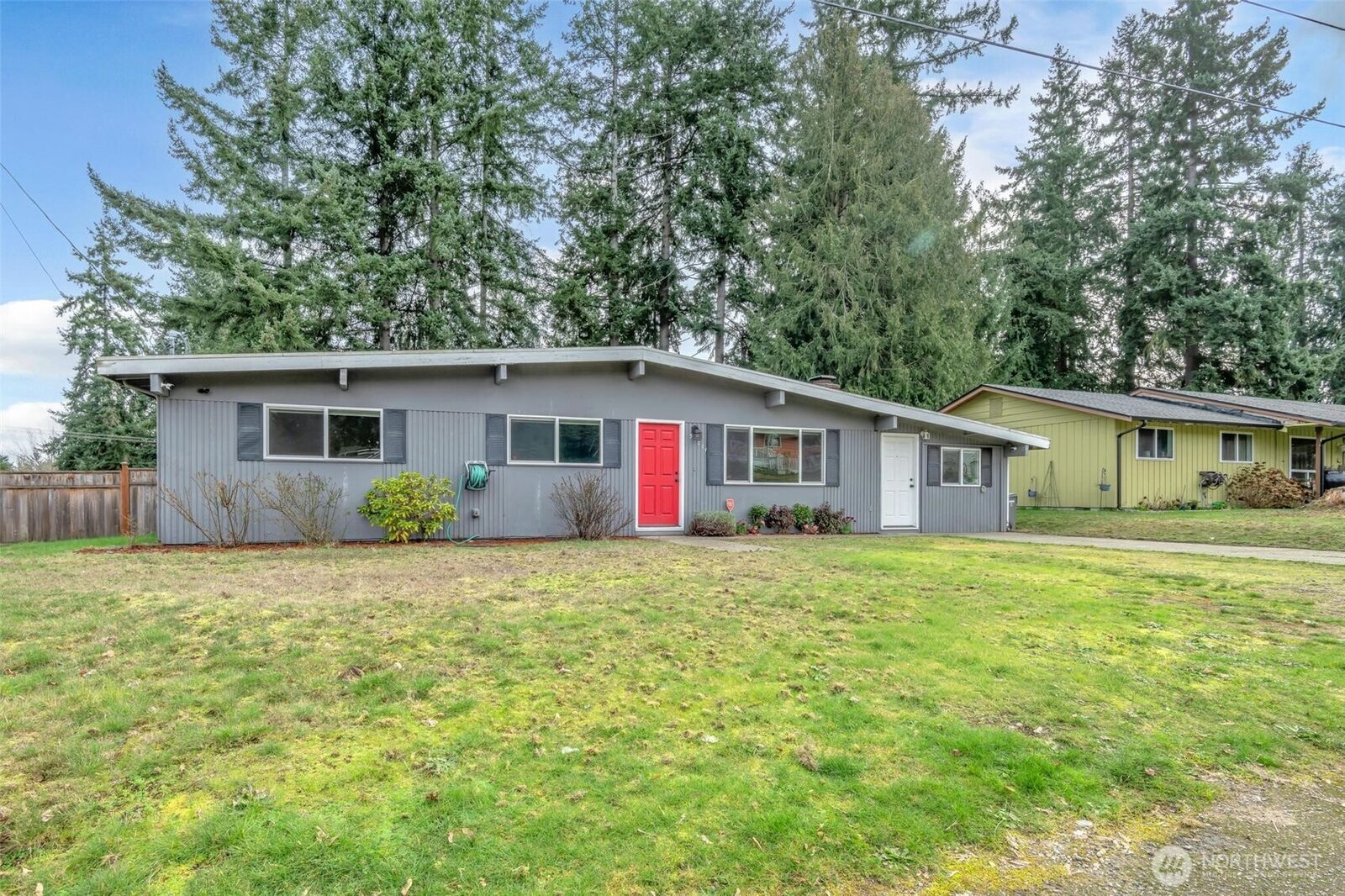 Property Photo: 33004 29th Avenue SW WA 98023