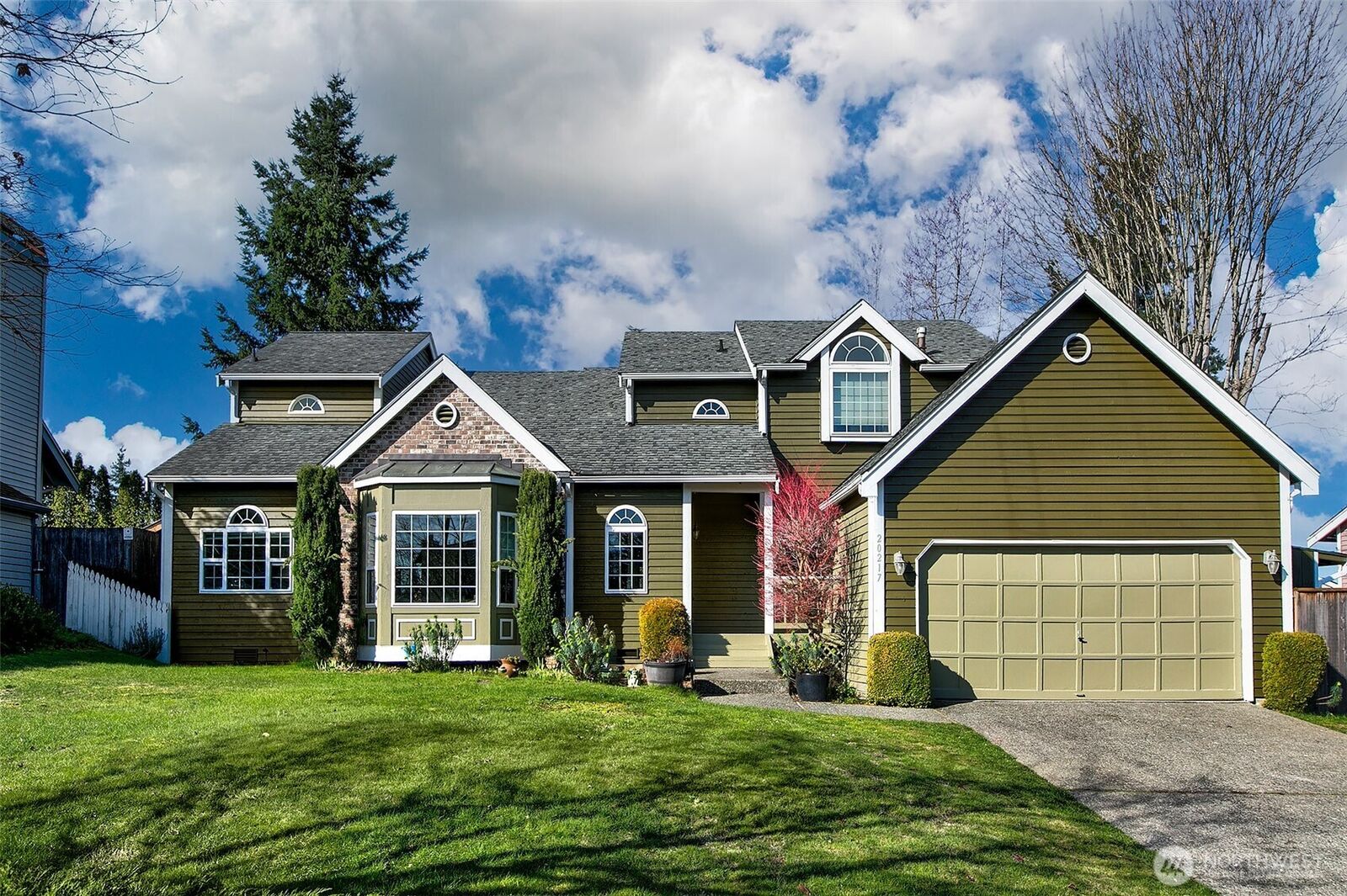 Property Photo: 20217 102nd Place SE WA 98031