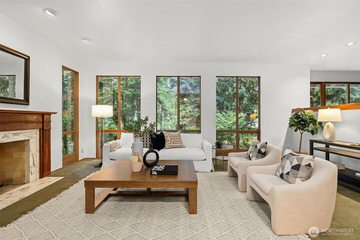 Property Photo:  13619 NE 28th St  WA 98005 