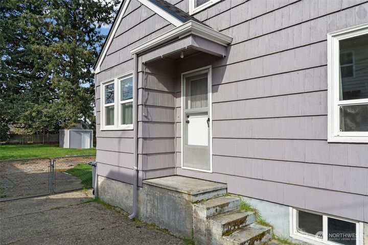 Property Photo: 312 17th Street NW WA 98371