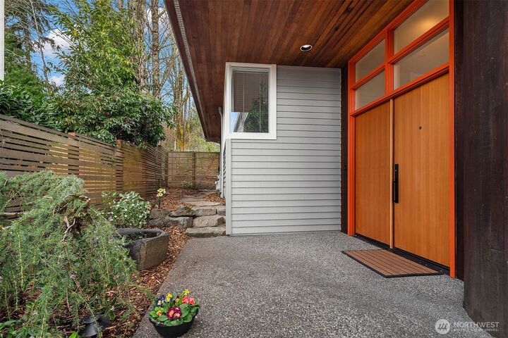 Property Photo:  14740 SE 56th Street  WA 98006 
