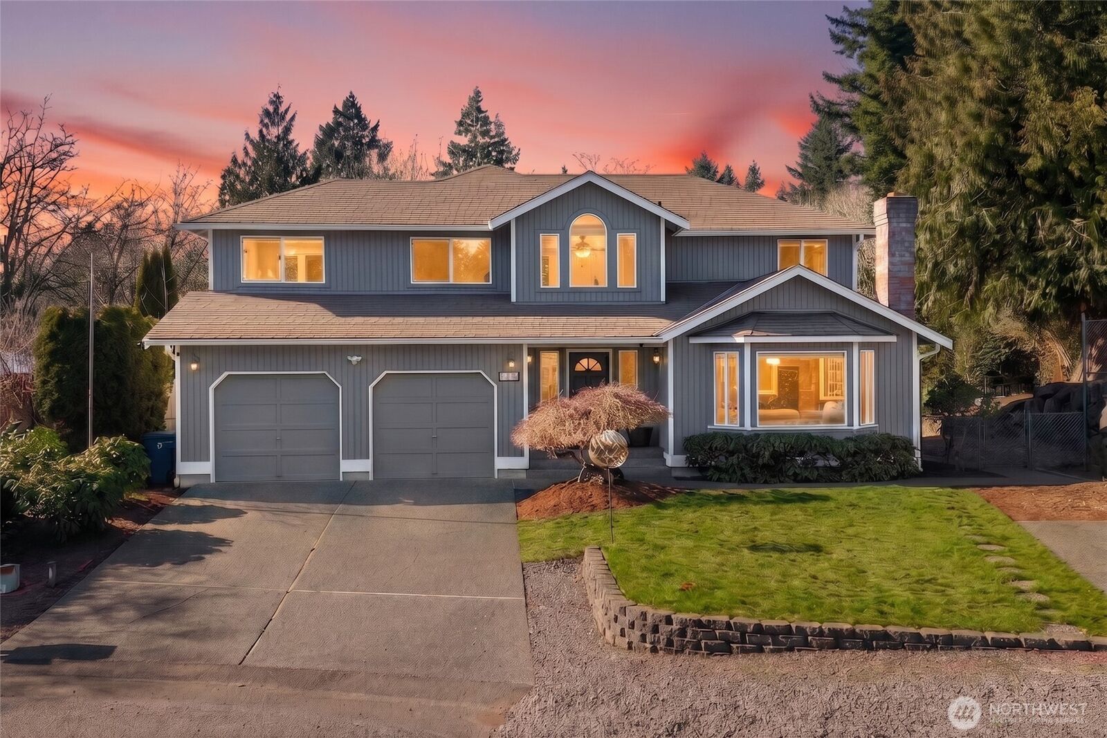 Property Photo:  14609  142nd Avenue SE  WA 98059 