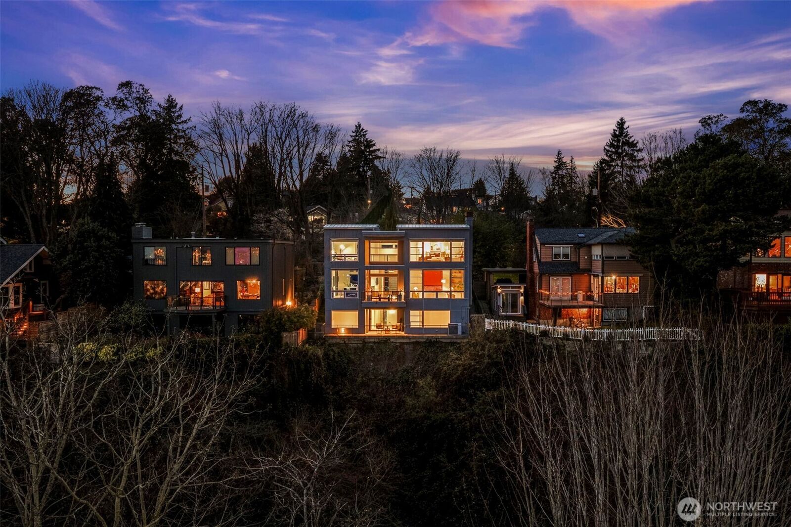 Property Photo:  1740  Magnolia Way W  WA 98199 