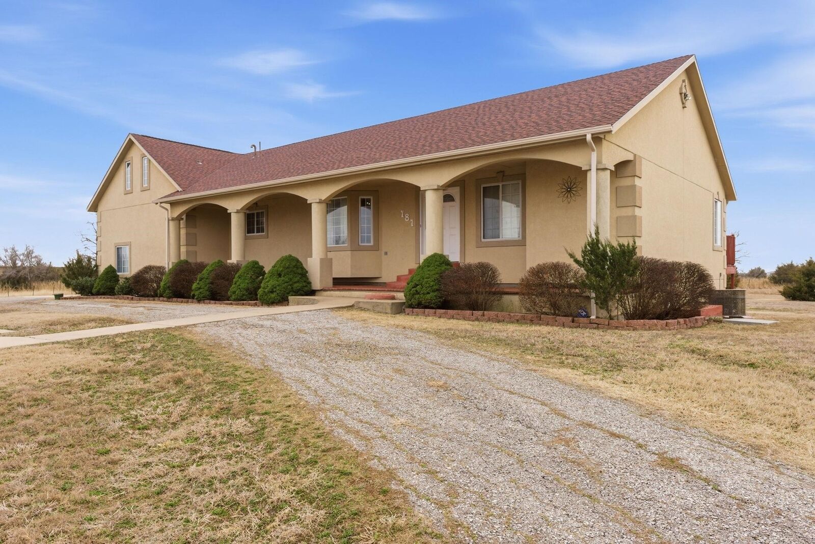 Property Photo:  181 E 15th St S  KS 67152 