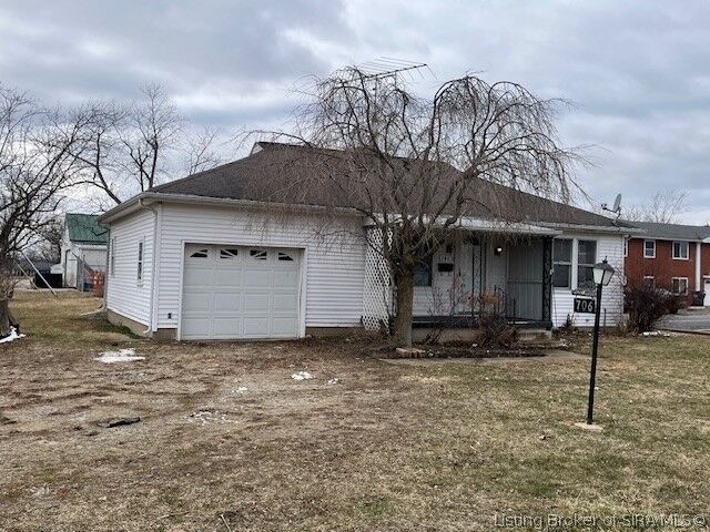 Property Photo:  706 N Main Street  IN 47336 