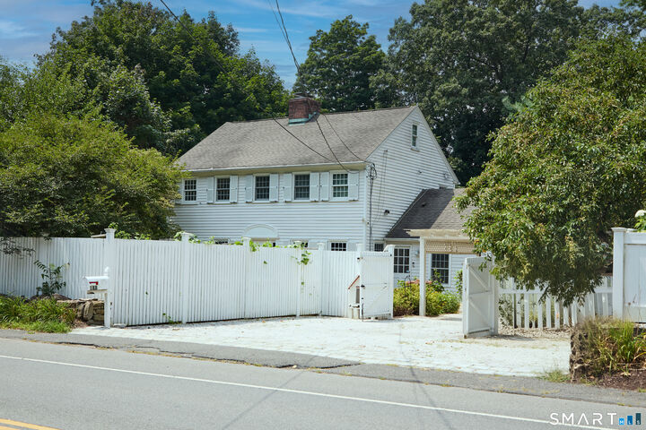 Property Photo:  188 Compo Road South  CT 06880 