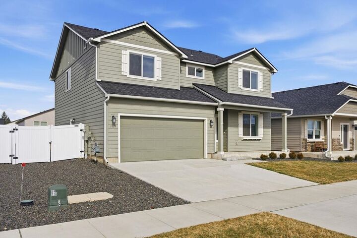 Property Photo:  1809 E C St  WA 99006 