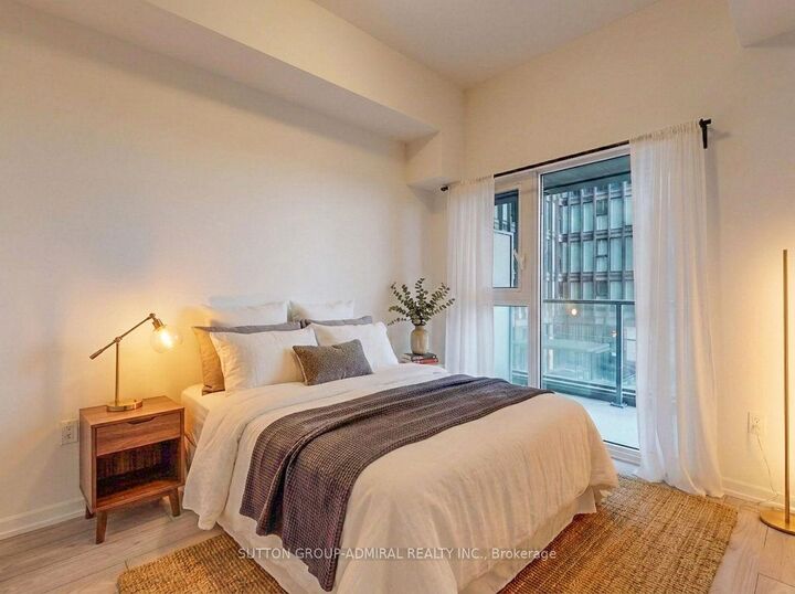 Property Photo: 1285 Dupont Street 410 ON M6H 0E3