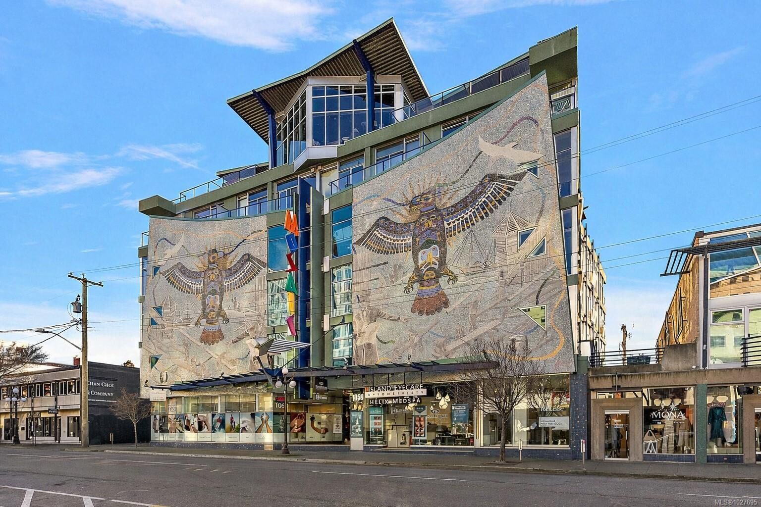 Property Photo:  1061 Fort St 407  BC V8V 5A1 