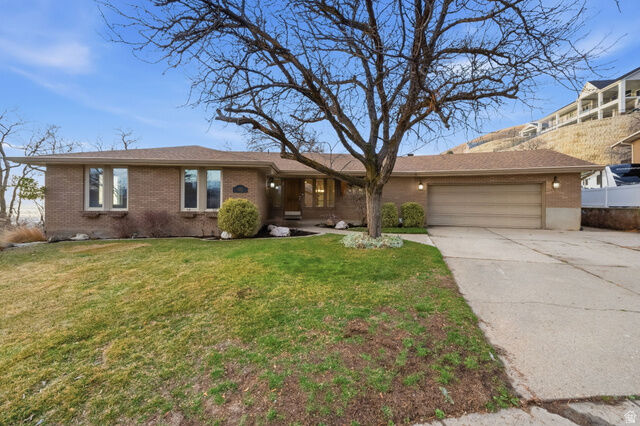 Property Photo: 933 Northern Hills Cir UT 84010