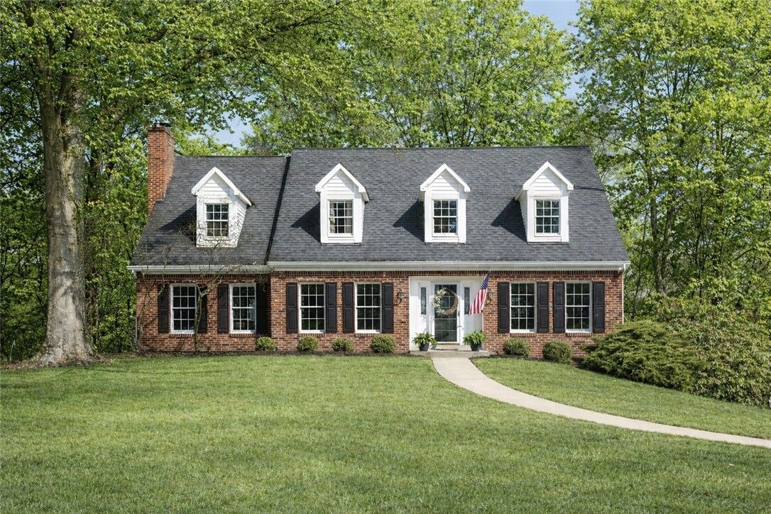 Property Photo:  2529 Lindenwood Dr  PA 15090 