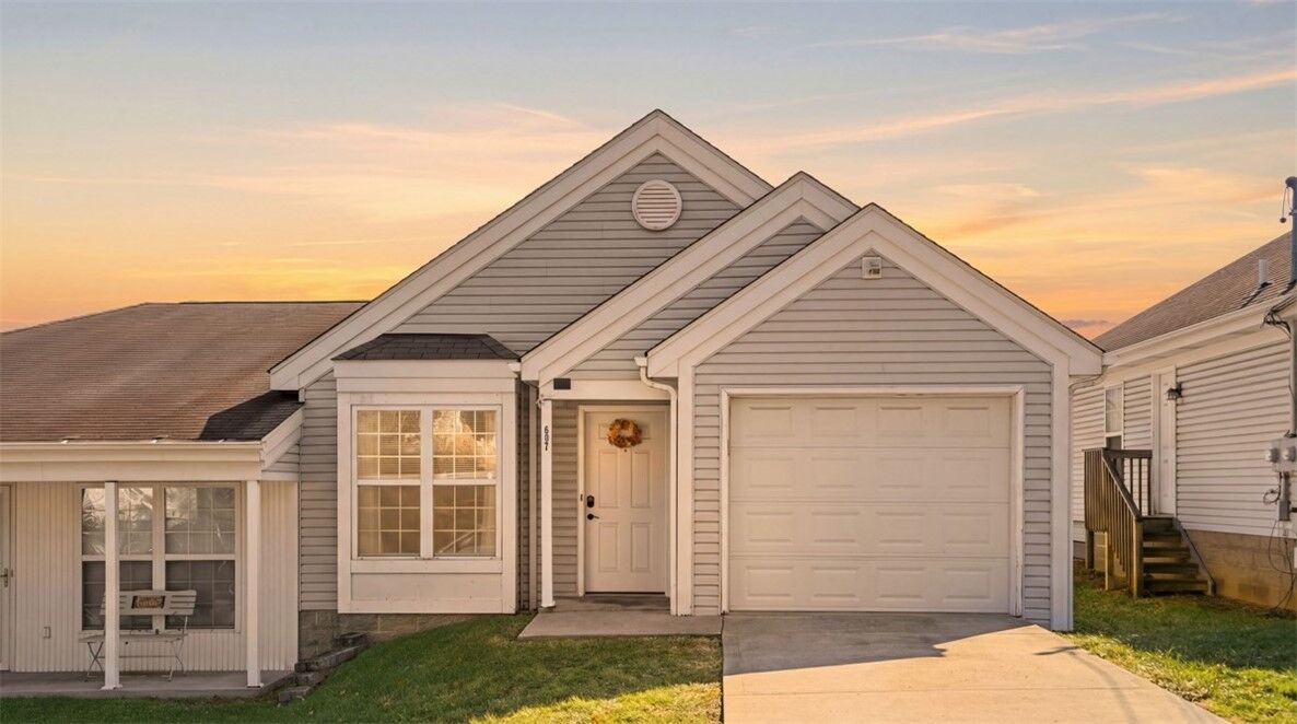 Property Photo:  607 Locust St  PA 15108 