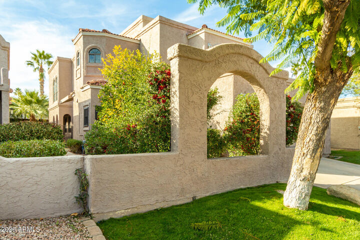 Property Photo:  7558 N Via De La Luna --  AZ 85258 