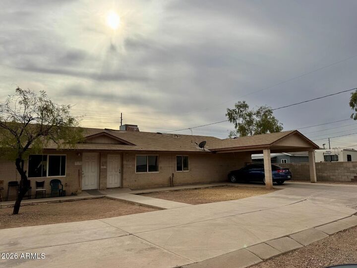 Property Photo:  1331 E Pueblo Avenue  AZ 85040 