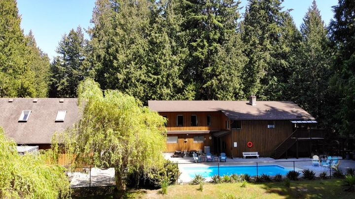 1371 Sunshine Coast Highway — photo 1