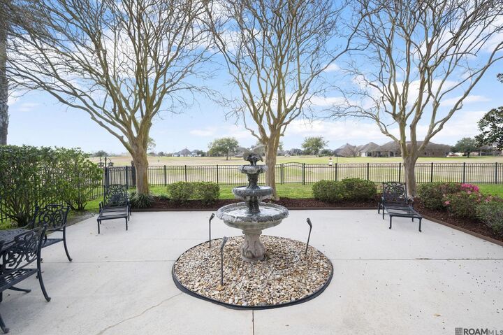 Property Photo:  6191 Breeze Point Dr  LA 70737 