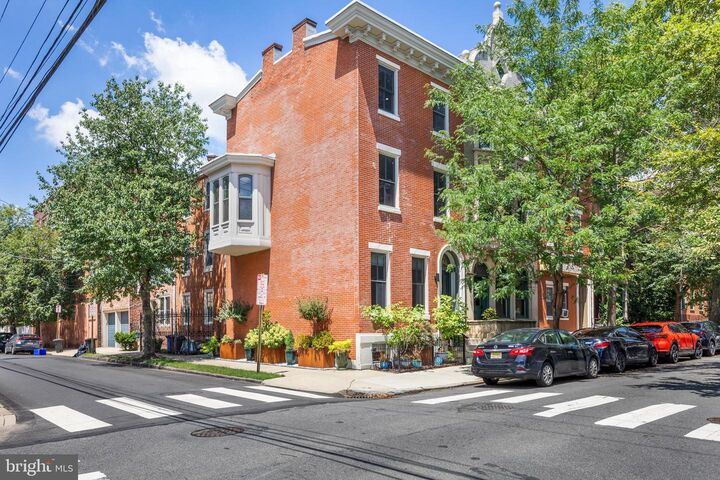 Property Photo:  552 N 18th Street  PA 19130 