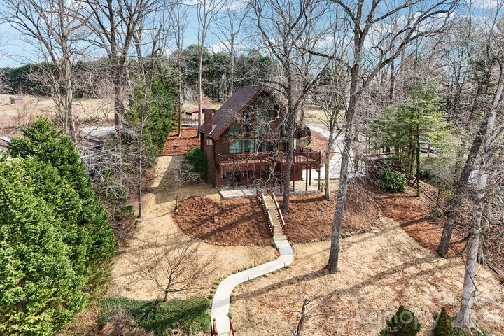Property Photo: 6880 Shade Tree Lane NC 28673