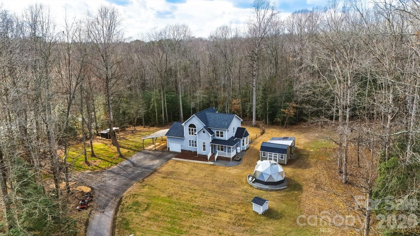 Property Photo:  325 Holly Ridge Road  NC 28034 