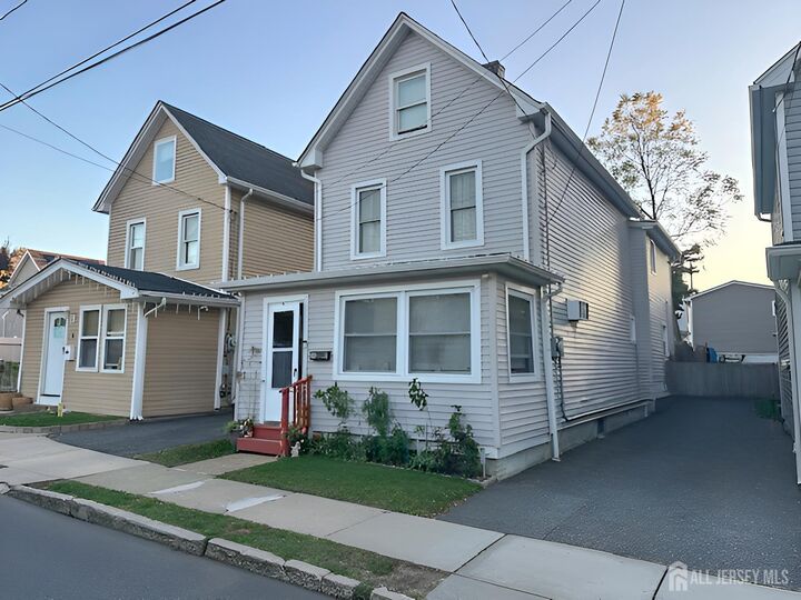 Property Photo:  8 Clinton Street  NJ 08882 