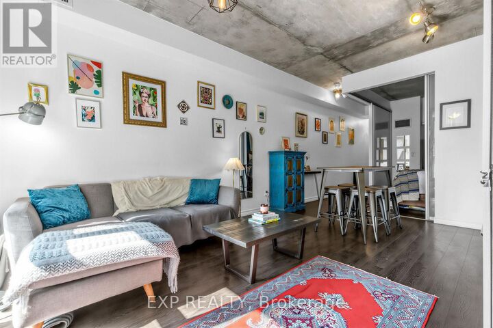 Property Photo:  8 Gladstone Avenue 412  ON M6J 0B3 