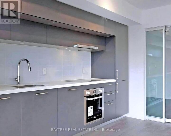 Property Photo:  99 Foxbar Road 506  ON M4V 2G5 