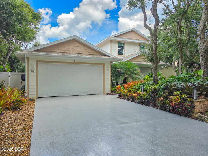 Property Photo: 68 Glenview Avenue FL 32127