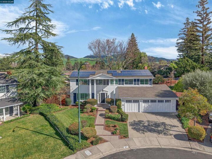 Property Photo:  920 Cochise Ct  CA 94598 