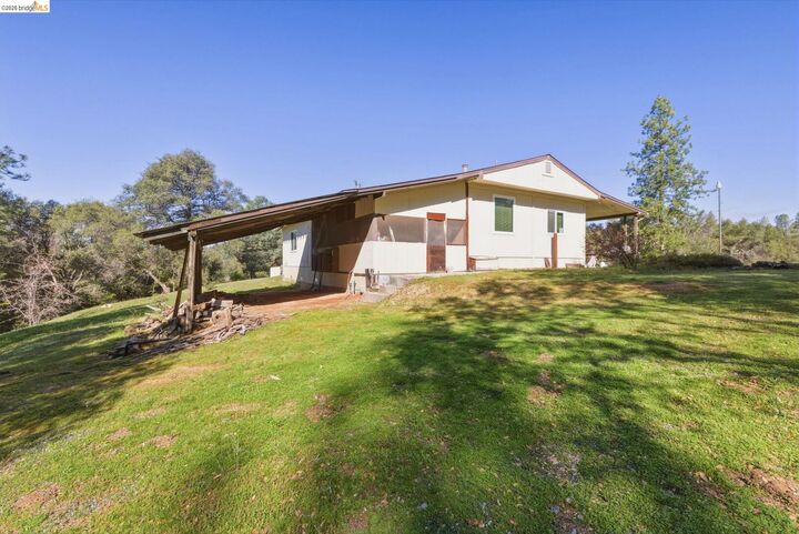 Property Photo:  17807 Harper Rd.  CA 95305 