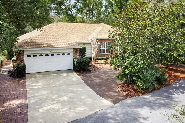 Property Photo:  1674 Northridge Road  FL 32578 
