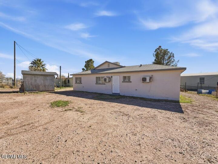 Property Photo: 445 Suzi Way TX 79927