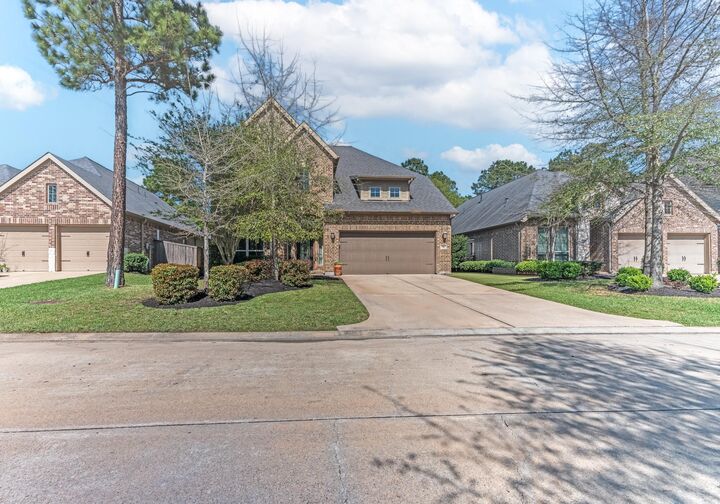 Property Photo: 118 N Greatwood Glen Place TX 77316