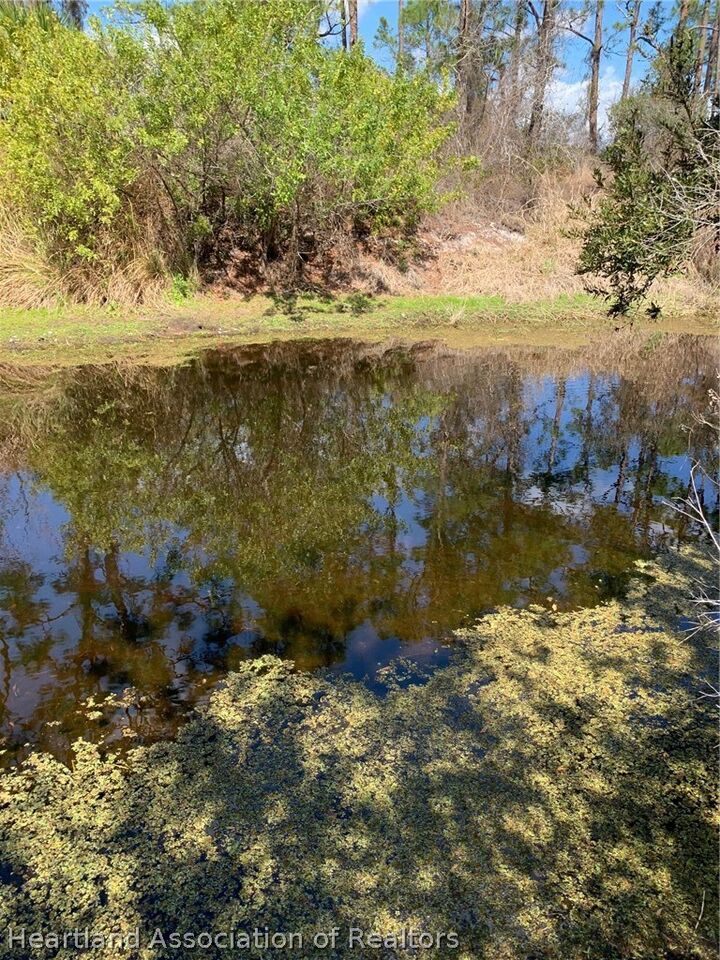 Property Photo:  223 E Canal Way NE  FL 33852 