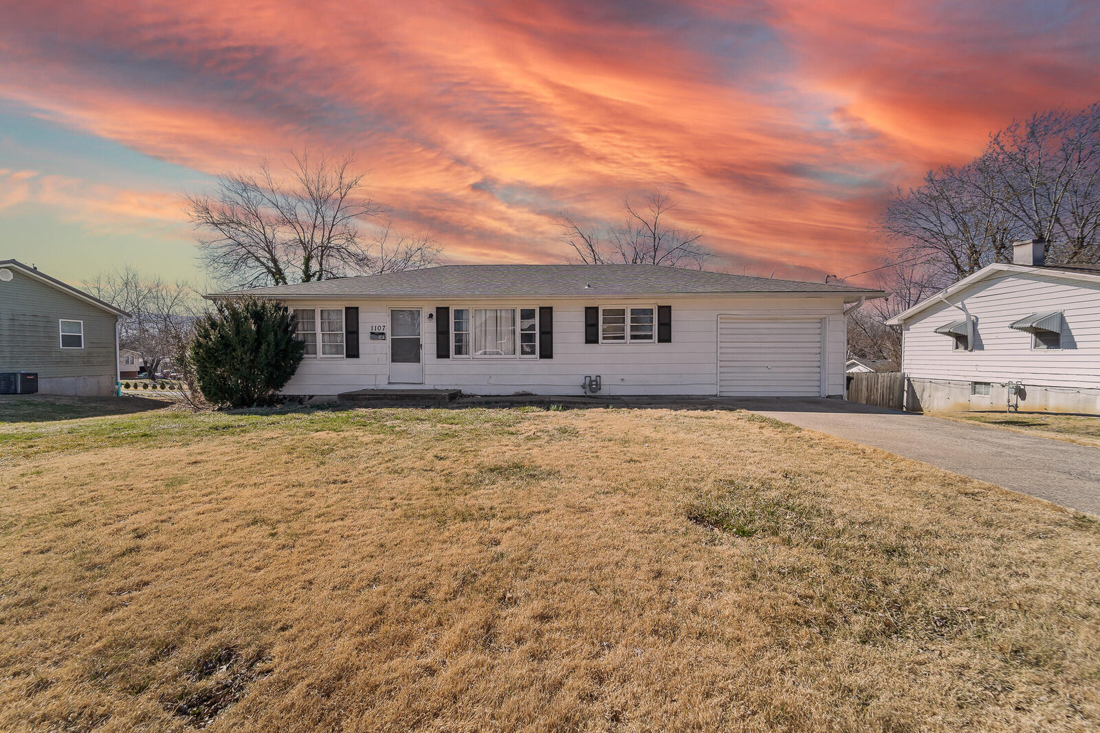 Property Photo:  1107 Chippewa Drive  MO 65251 