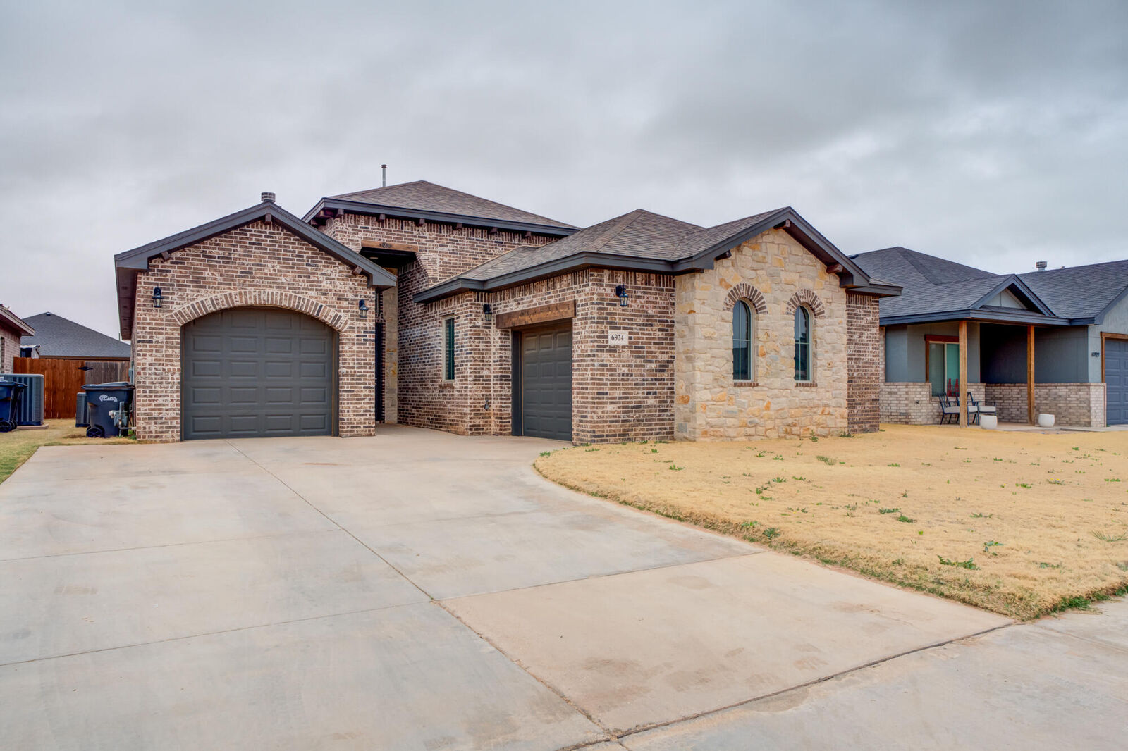 Property Photo:  6924 18th Street  TX 79407 
