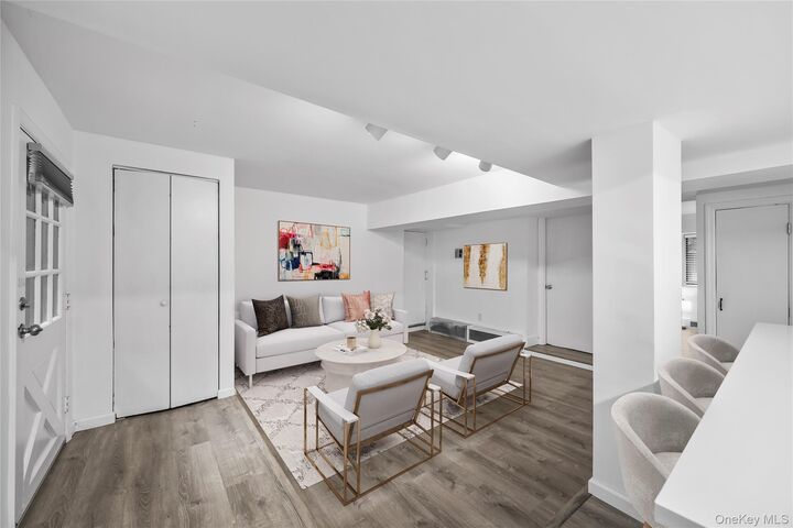 Property Photo:  1440 Boston Post Road 8K  NY 10543 