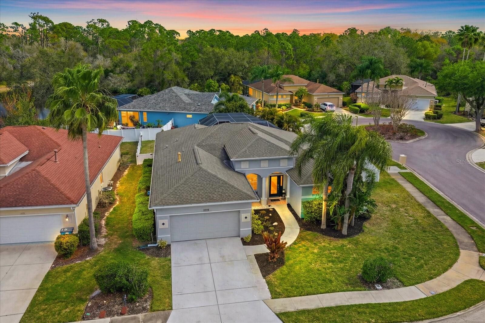 Property Photo:  11719 Winding Woods Way  FL 34202 