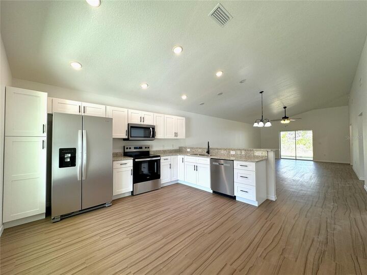 Property Photo: 8789 E Albertson Court FL 34436