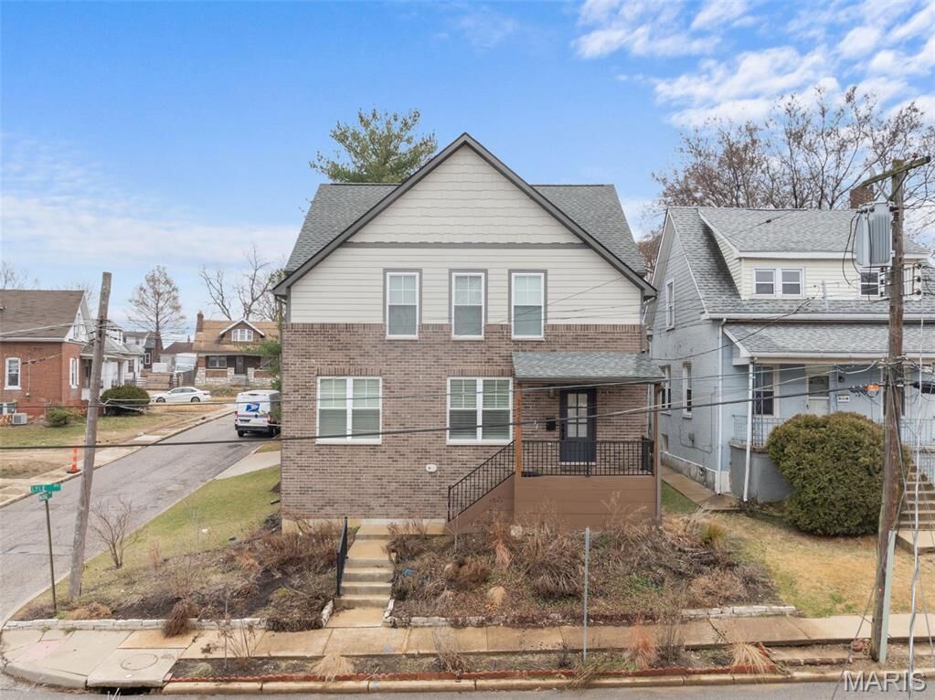 Property Photo:  2620 Lyle Avenue  MO 63143 