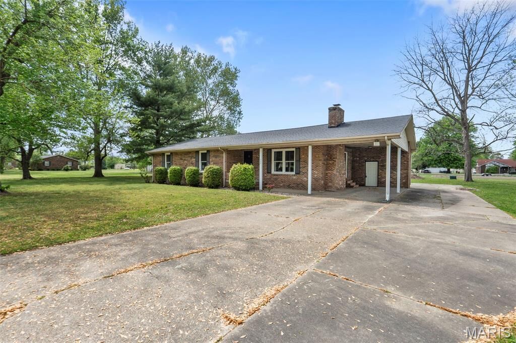 Property Photo: 209 Aletha Drive MO 63801