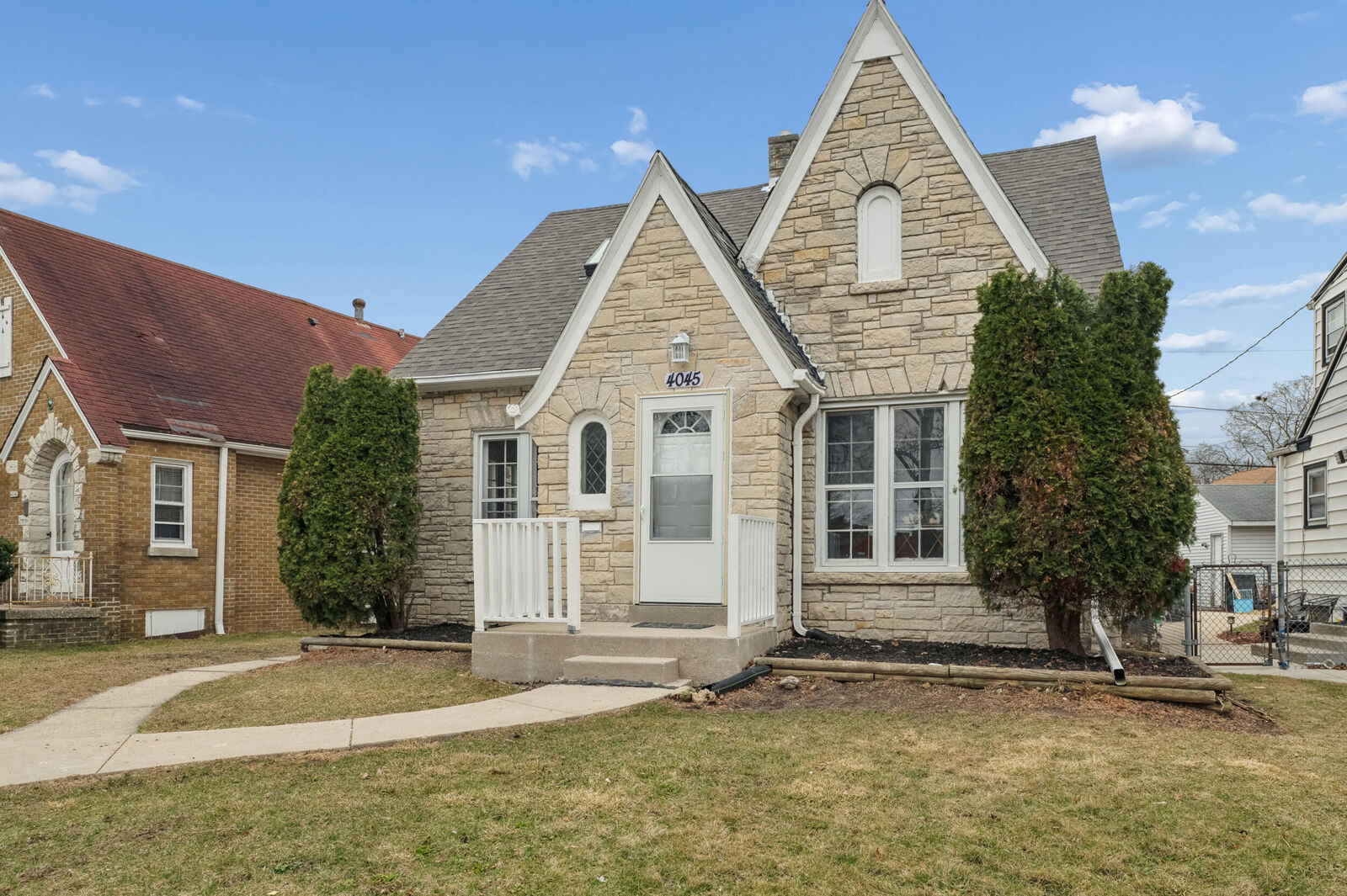 Property Photo:  4045 N Montreal St  WI 53216 