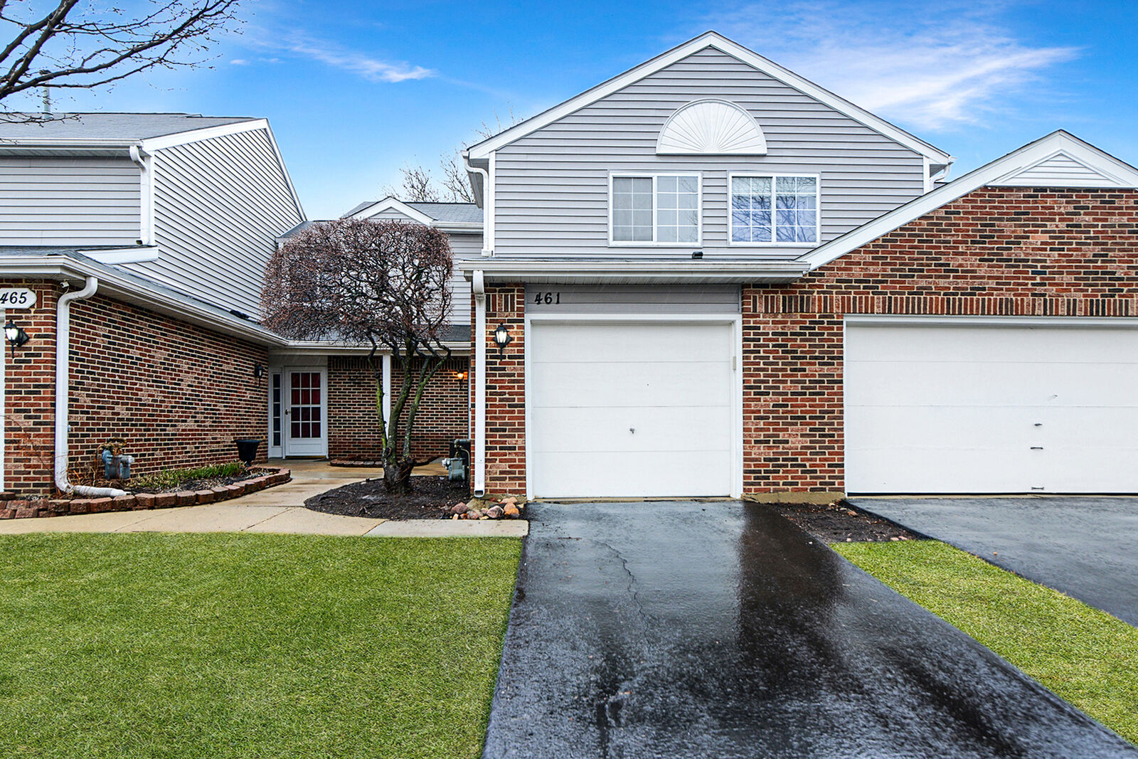Property Photo:  461 Canterbury Drive 461  IL 60188 