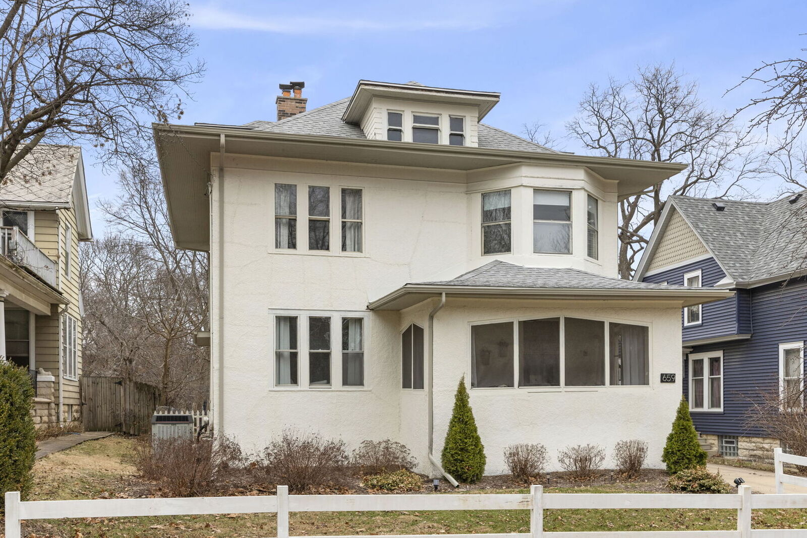 Property Photo: 659 W Downer Place IL 60506