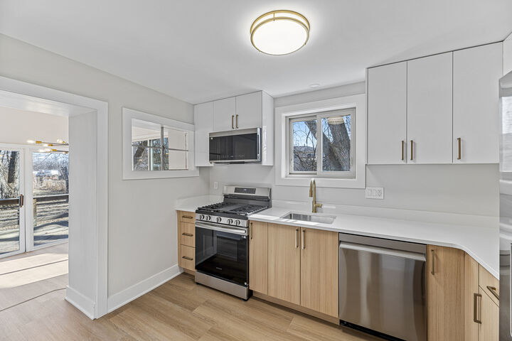 Property Photo: 175 S Fairfield Road IL 60073