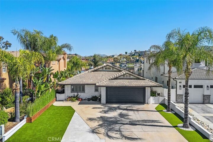 Property Photo: 22386 Whirlaway CA 92587